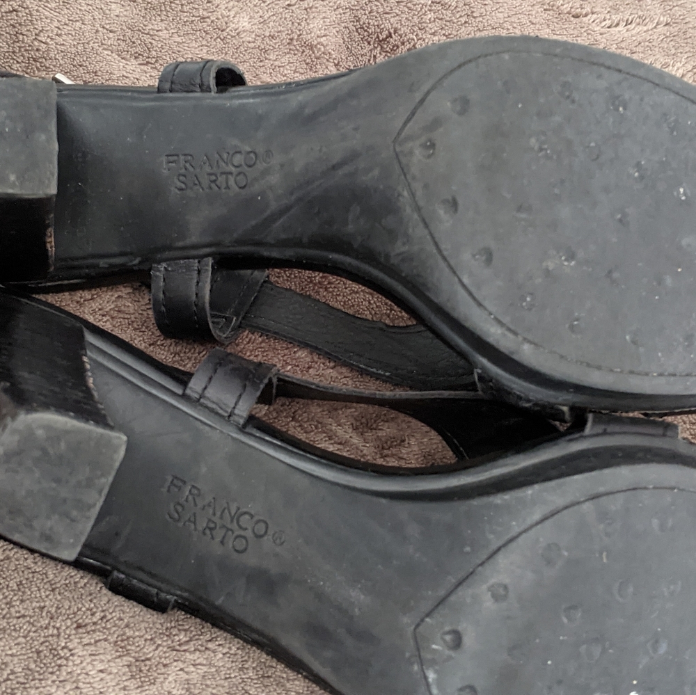 Shoes - Picture 4 of 4